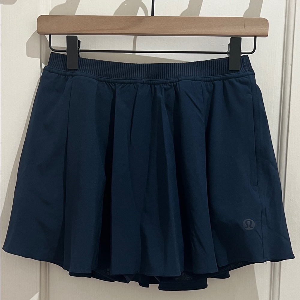 lululemon navy tennis skirt (with pockets!)